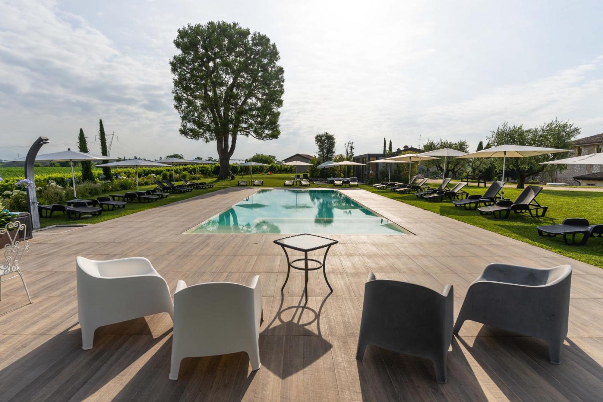 Agriturismo Colle Dei Pivi Понти Сул Минчо Екстериор снимка