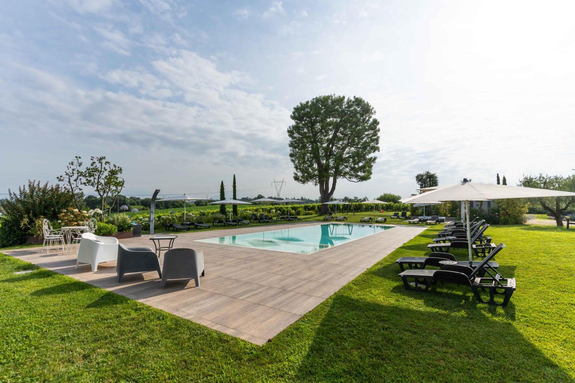 Agriturismo Colle Dei Pivi Понти Сул Минчо Екстериор снимка