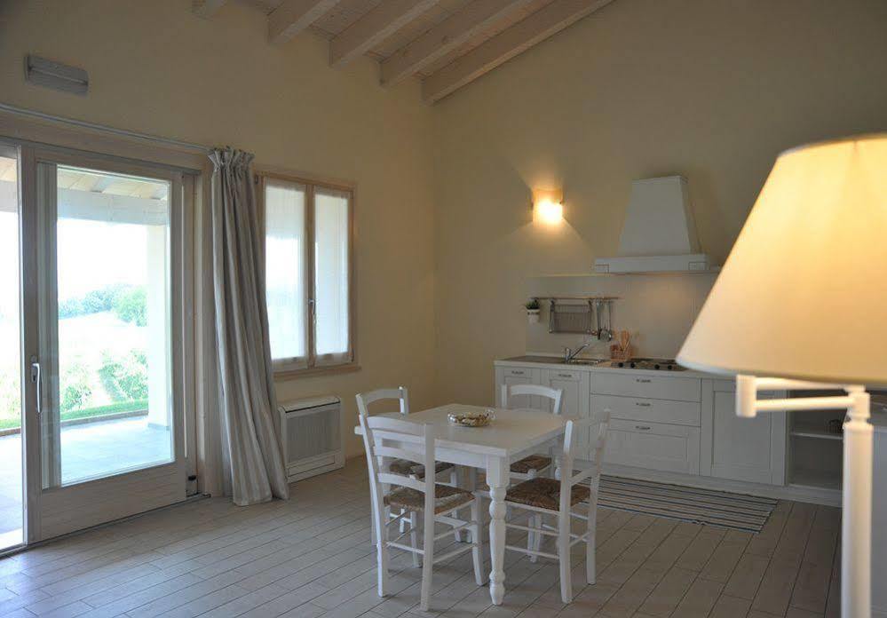 Agriturismo Colle Dei Pivi Понти Сул Минчо Екстериор снимка