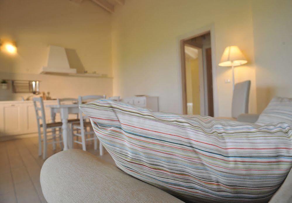 Agriturismo Colle Dei Pivi Понти Сул Минчо Екстериор снимка