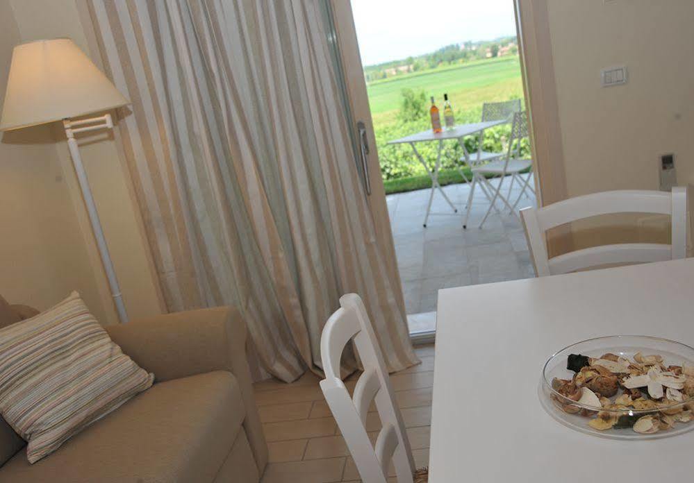 Agriturismo Colle Dei Pivi Понти Сул Минчо Екстериор снимка