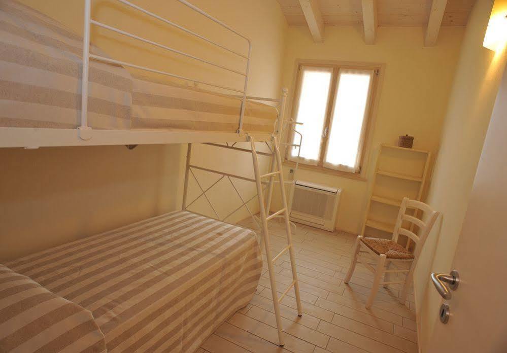 Agriturismo Colle Dei Pivi Понти Сул Минчо Екстериор снимка
