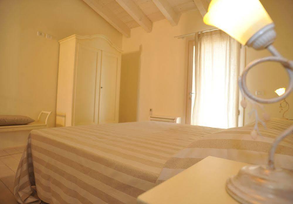 Agriturismo Colle Dei Pivi Понти Сул Минчо Екстериор снимка
