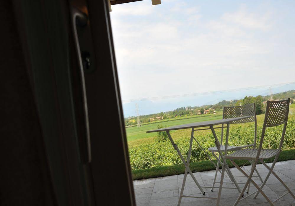 Agriturismo Colle Dei Pivi Понти Сул Минчо Екстериор снимка